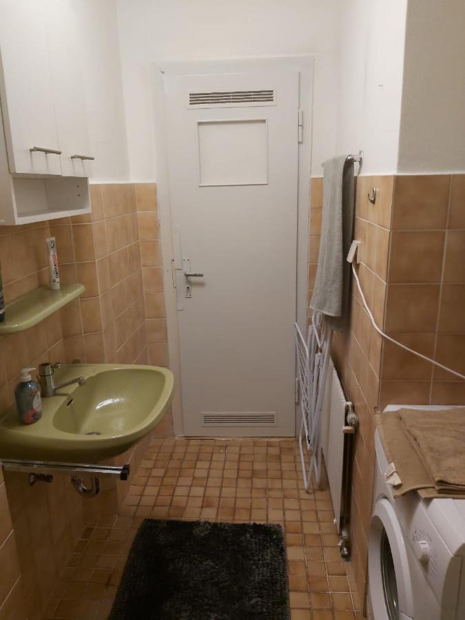 1 Zimmerwohnung Mit Kueche, Balkon Und Badezimmer In Duesseldorf Apartmen Buitenkant foto